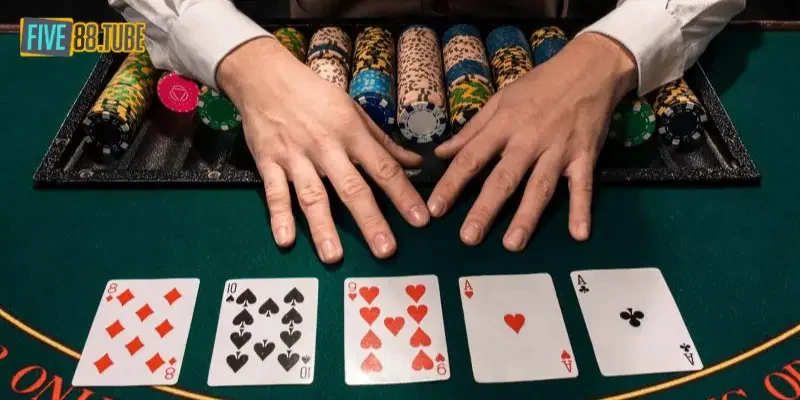 Bluff trong poker là gì? Chiến thuật Bluff poker cơ bản nhất 4 Bluff trong poker mang lại rất nhiều lợi ích cho người tham gia