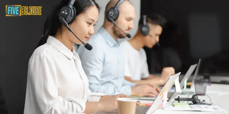 Chơi Five88 bị công an triệu tập không? Đây có phải sự thật? 4 Bạn chủ động liên hệ với nhà cái để tìm câu trả lời chính xác