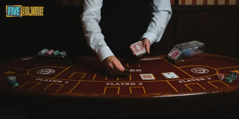 Trang chủ 18 Casino trực tuyến hoạt động chuyên nghiệp do nhà cái Five88 phát triển
